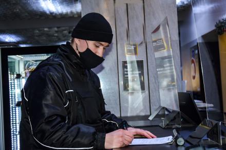 Бьёт, значит, платит Бьёт, значит, платит